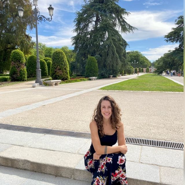 Imagen de una mujer, miembro del equipo. Se llama Elisa.